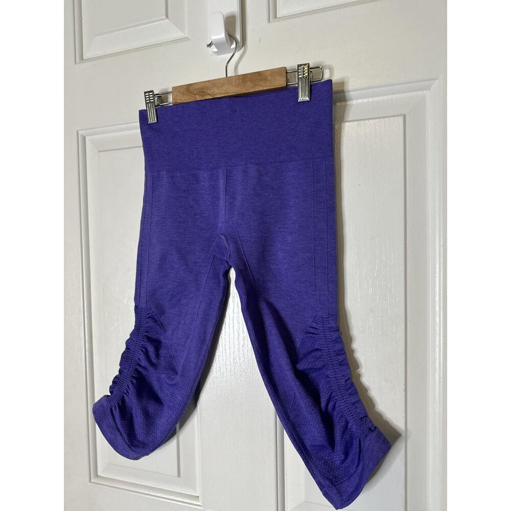 Lululemon Capri Leggings Womens 4 Purple Seamless Ruched Leg High Rise Yoga - Picture 2 of 5